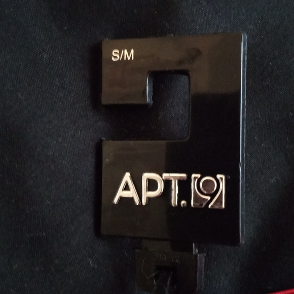 Red Stretchy Belt Size S/M - Picture 2 of 5